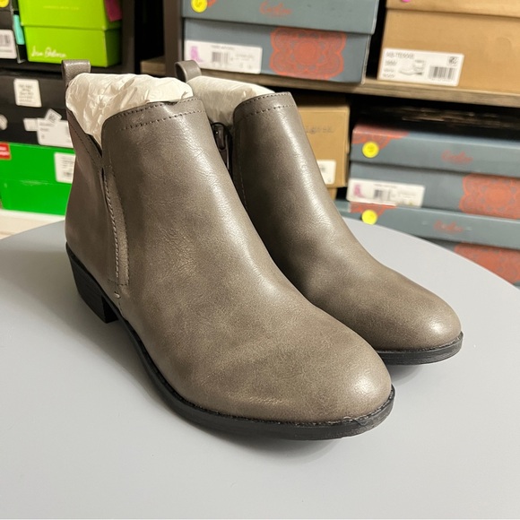 American Rag Gray Ankle Boots - Picture 3 of 7
